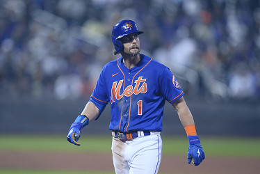 Mets fall season-high 9 games under .500, lose to Brewers 3-2 as Marte  strands bases loaded | AP News